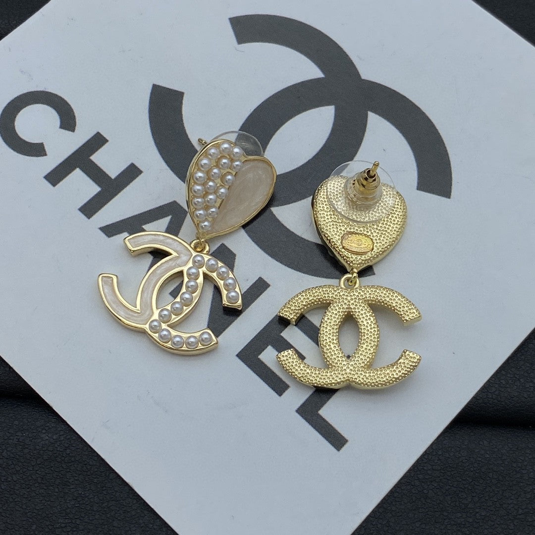 Single pearl earrings