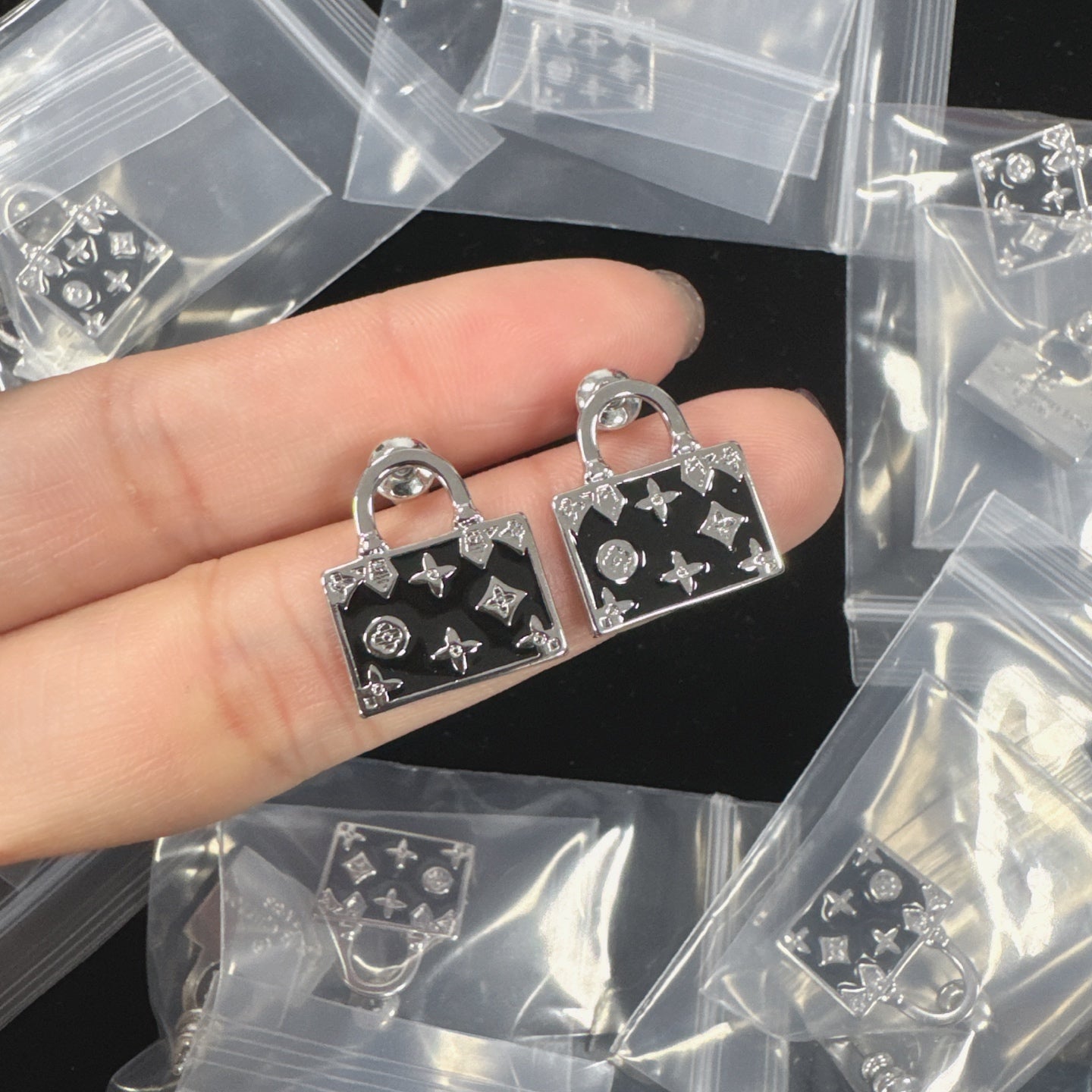 Bag earrings