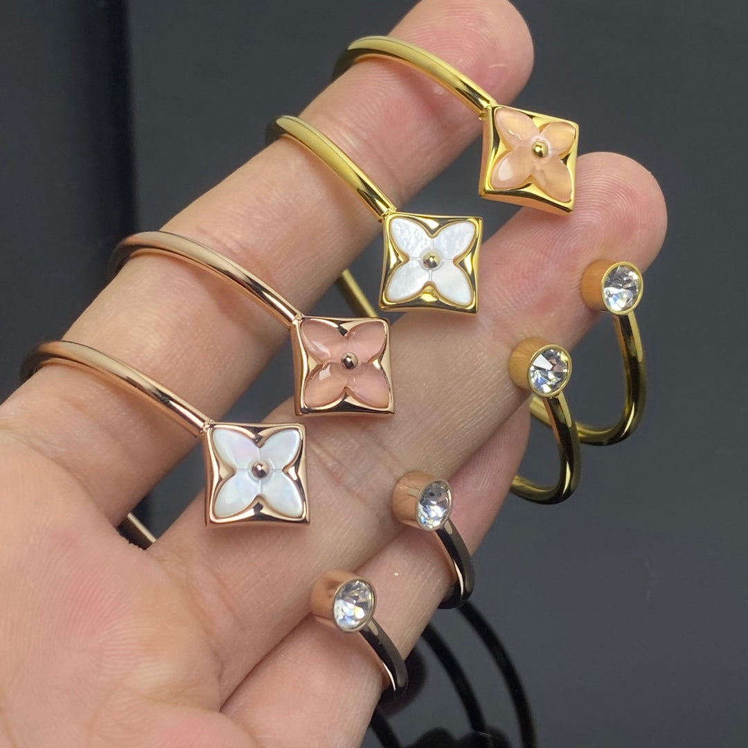 Petal bracelet
