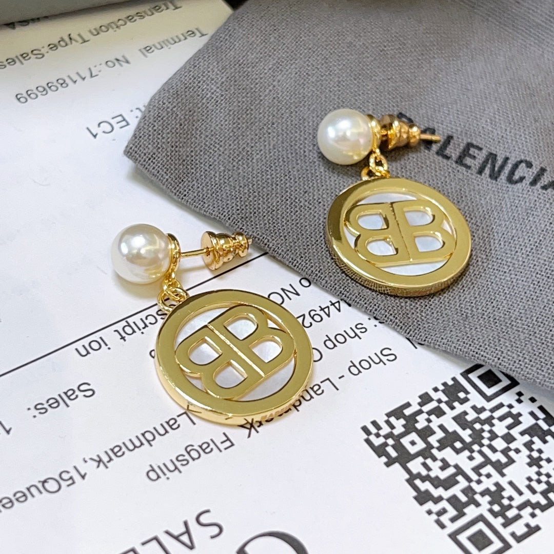 Double B pearl earrings
