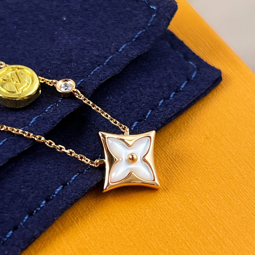 Rhombus Fritillar Necklace
