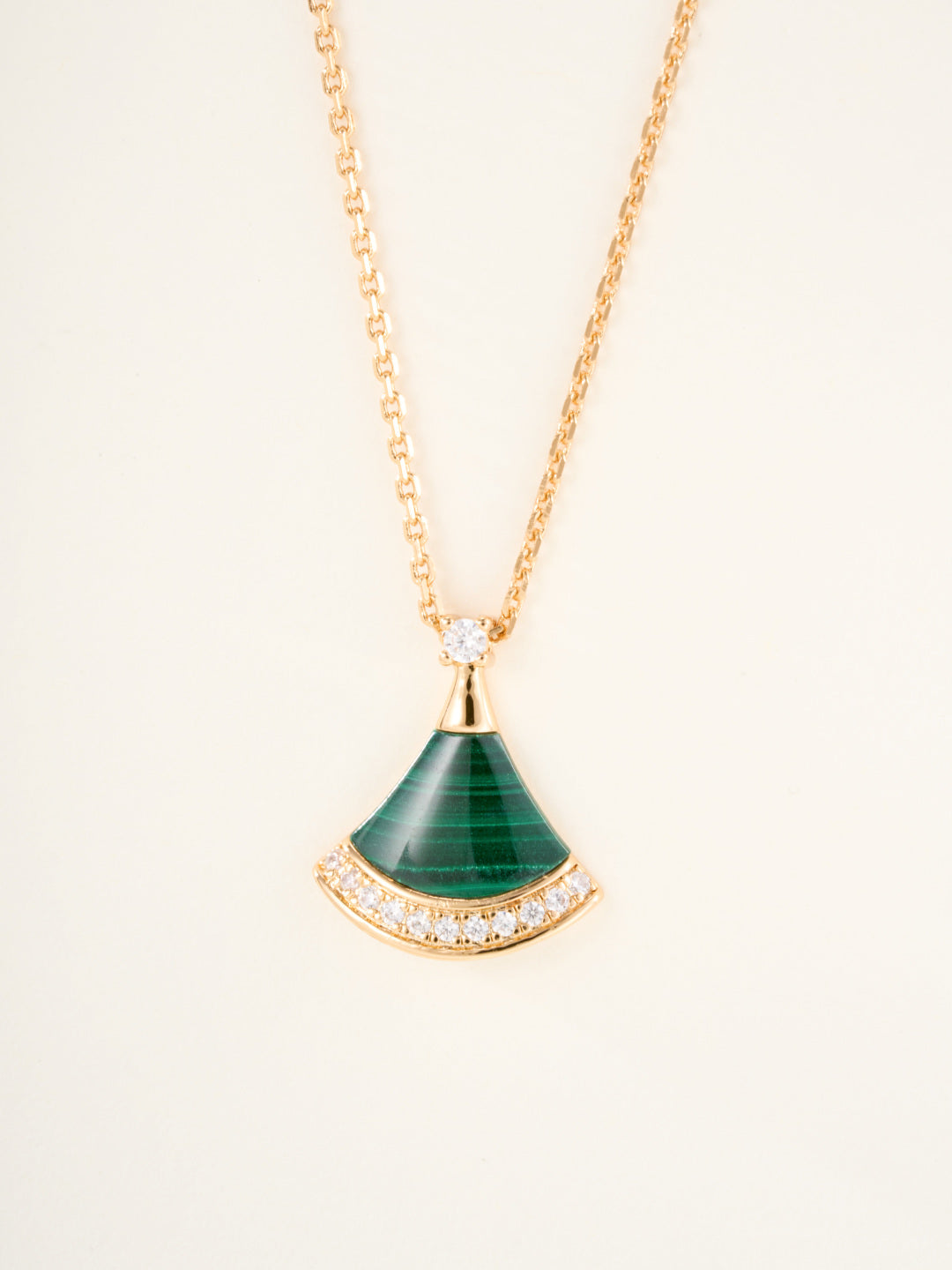 Small fan diamond gem necklace