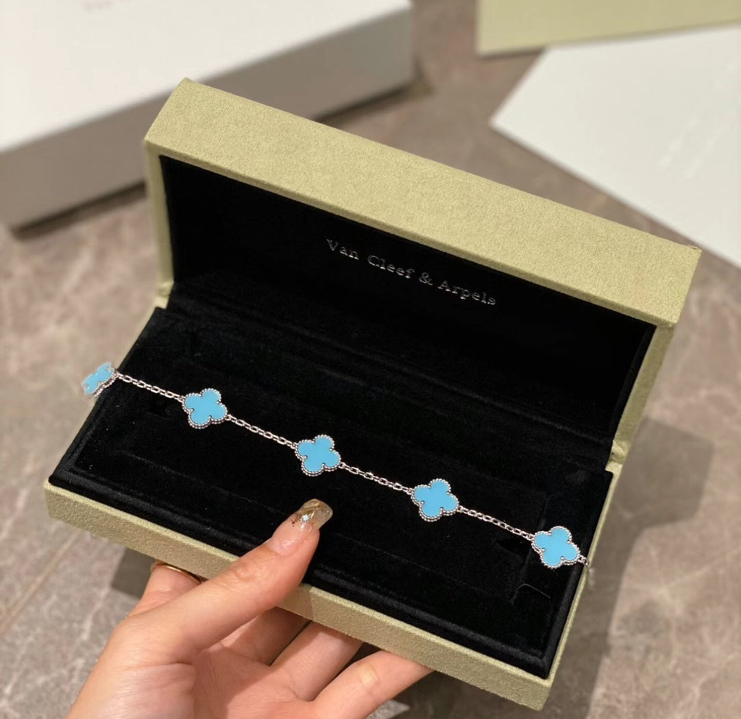Turquoise five-flower bracelet