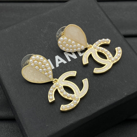 Single pearl earrings