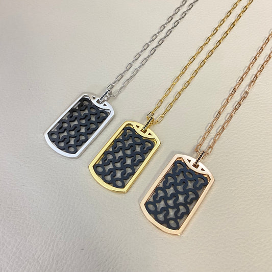 Structured necklace