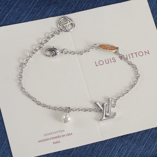 pearl with chain bracelet