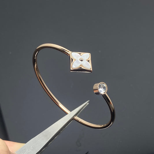 Petal bracelet