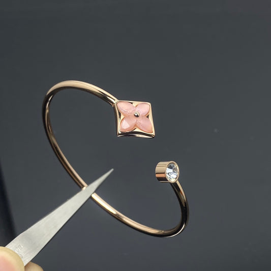 Petal bracelet
