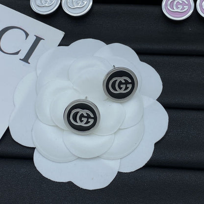 Double G brooch