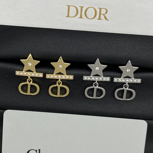Star pendant brooch