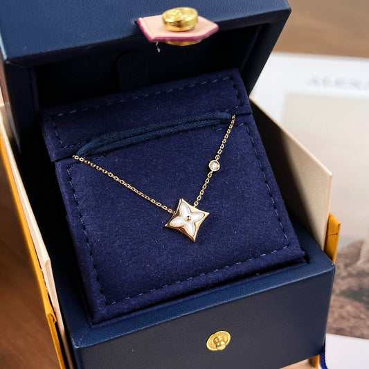 Rhombus Fritillar Necklace