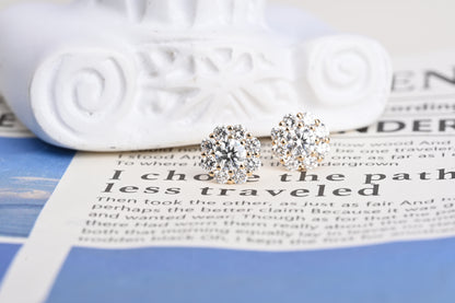 Small trumpet-shaped diamond stud earrings
