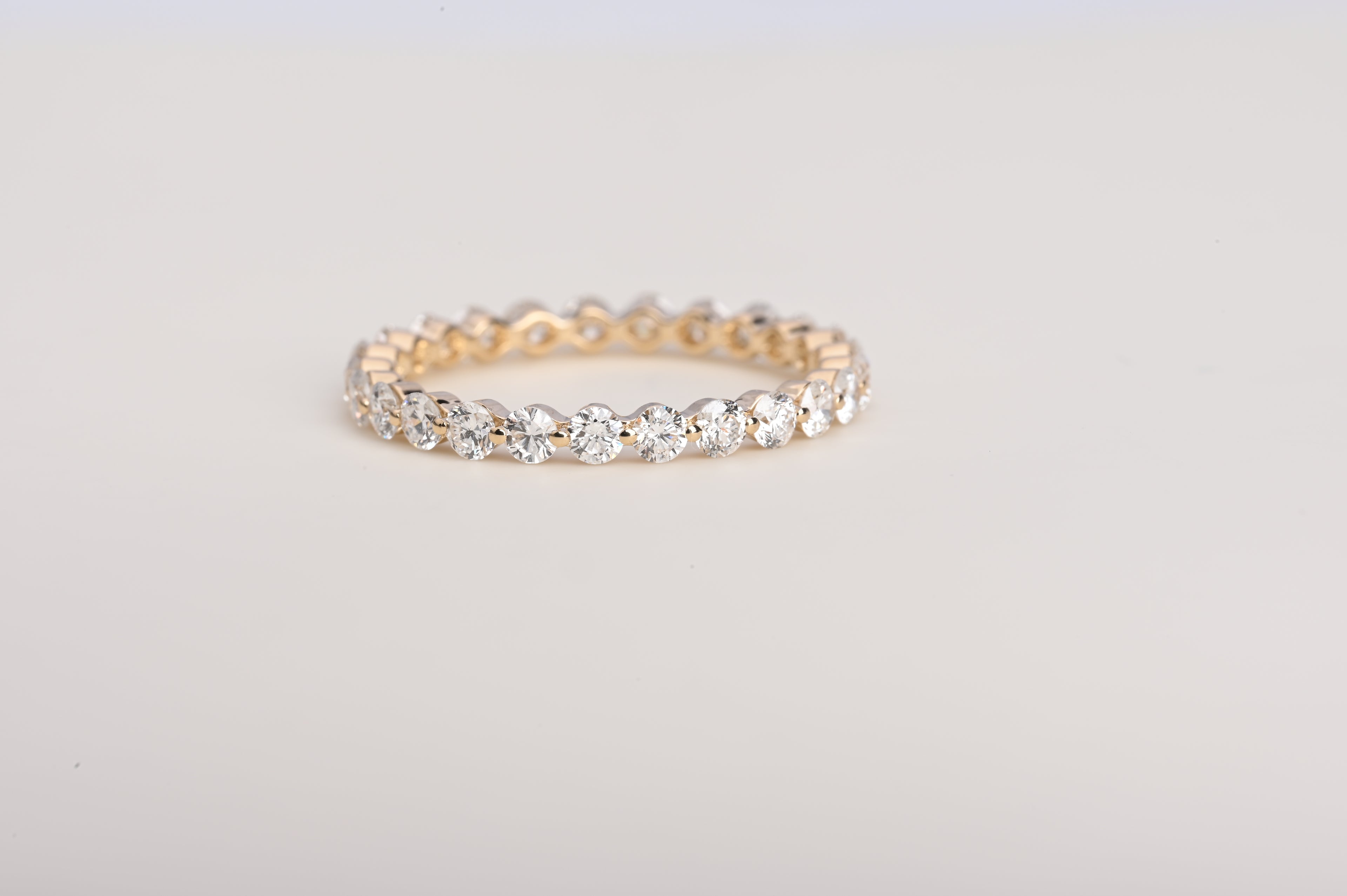 Diamond round ring