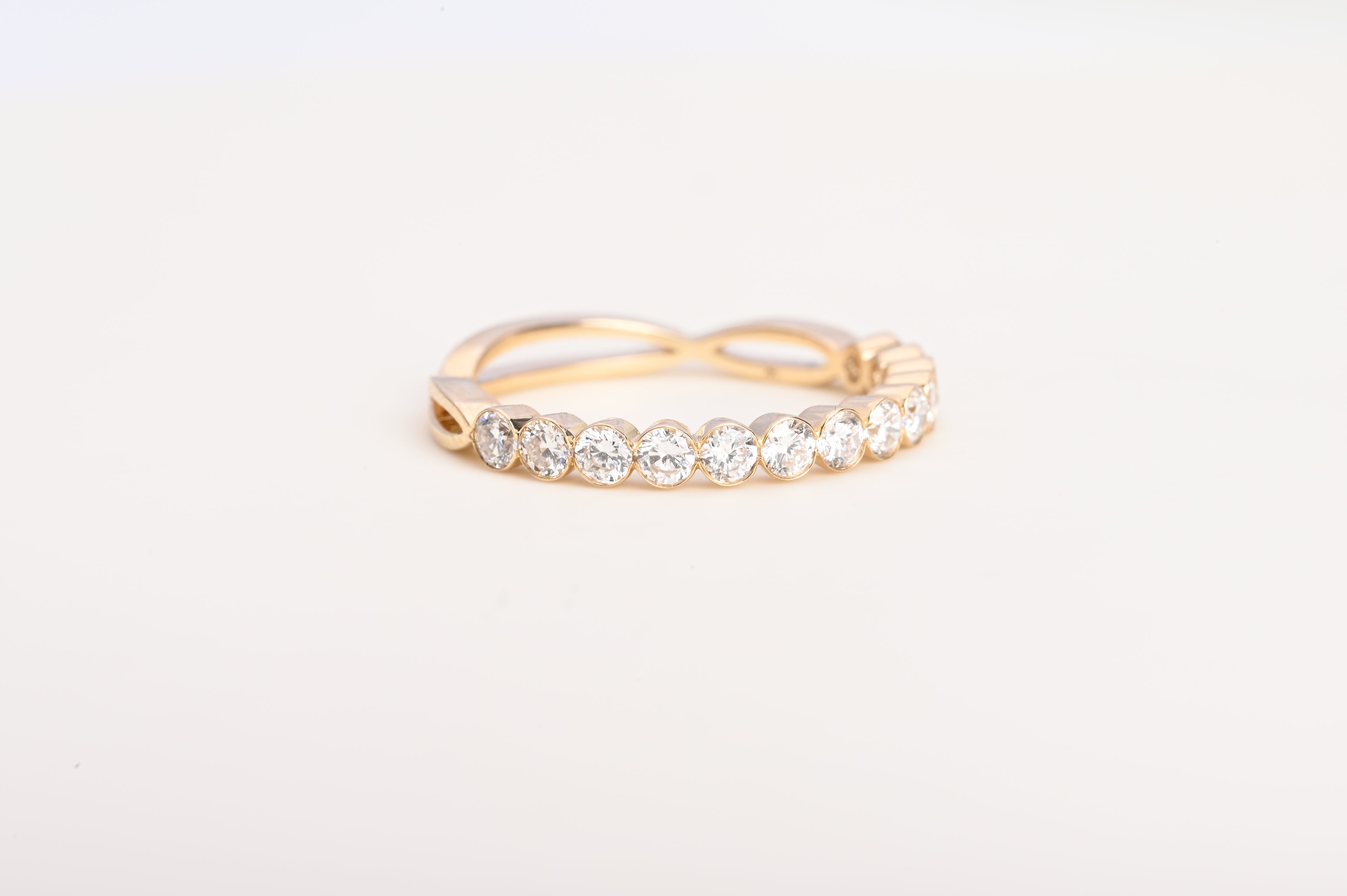 Diamanter Line Ring