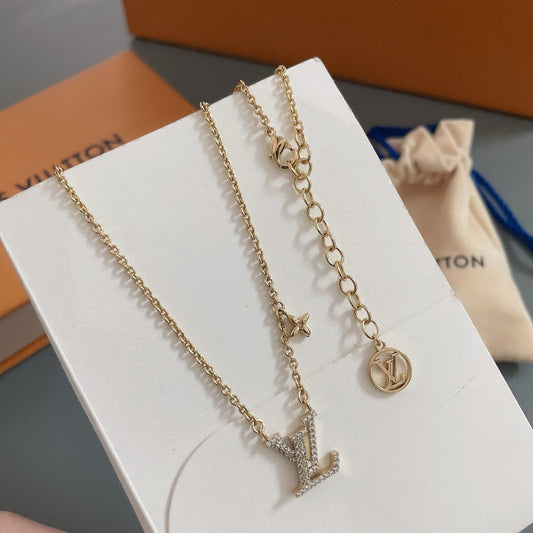 Yuepeng  L Classic logo necklace2