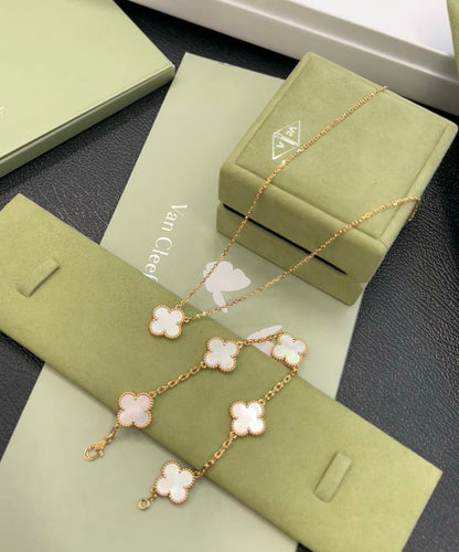 Natural mother-of-pearl bracelet